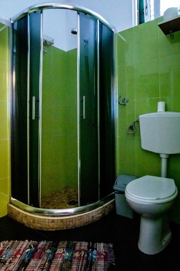 Mi Casa Es Tu Casa - Shkodra Backpackers Hostel Eksteriør bilde