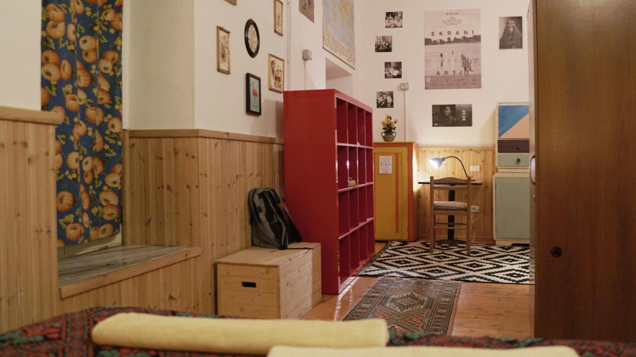 Mi Casa Es Tu Casa - Shkodra Backpackers Hostel Eksteriør bilde