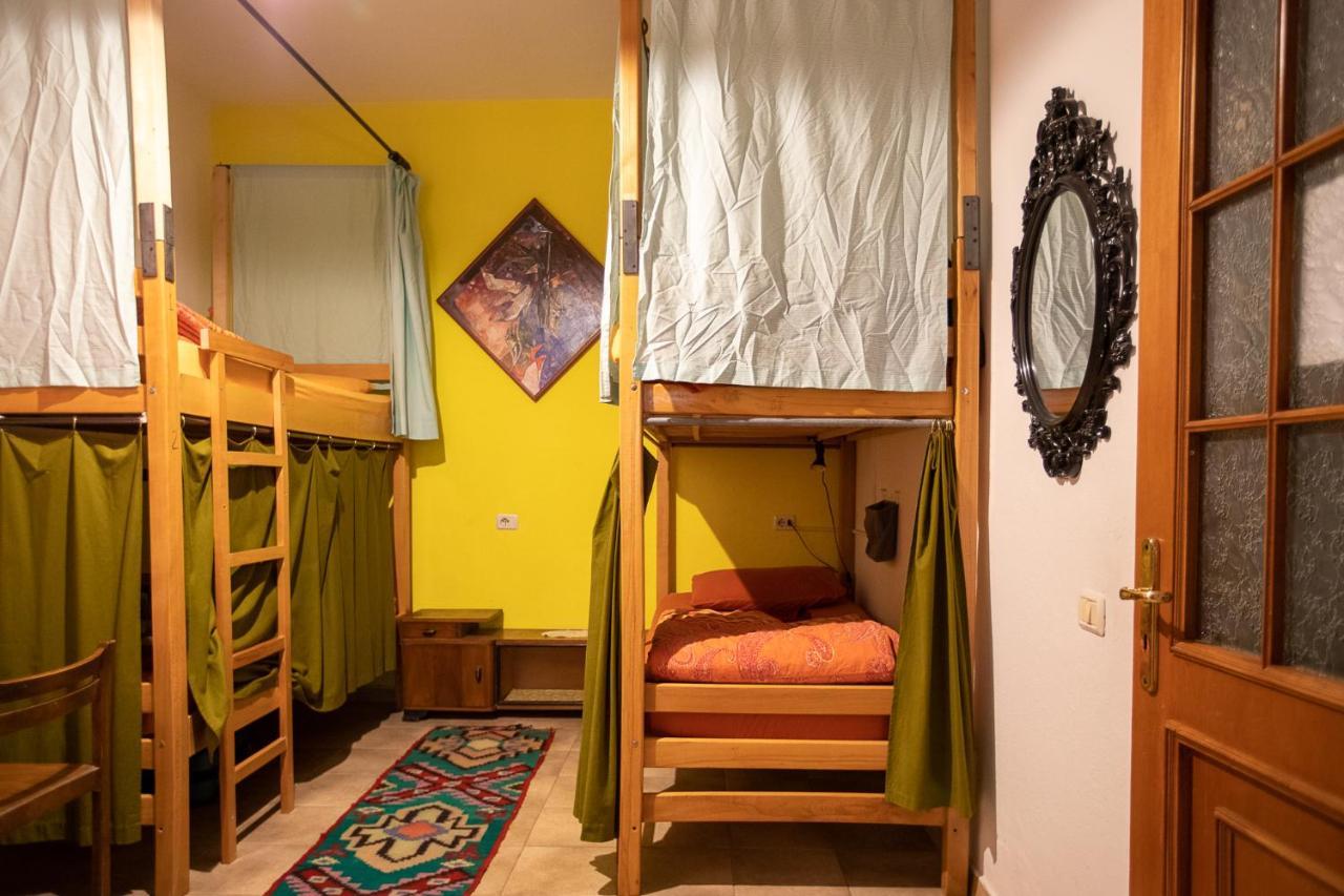 Mi Casa Es Tu Casa - Shkodra Backpackers Hostel Eksteriør bilde