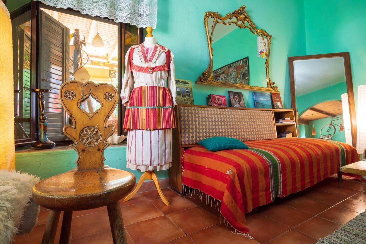 Mi Casa Es Tu Casa - Shkodra Backpackers Hostel Eksteriør bilde