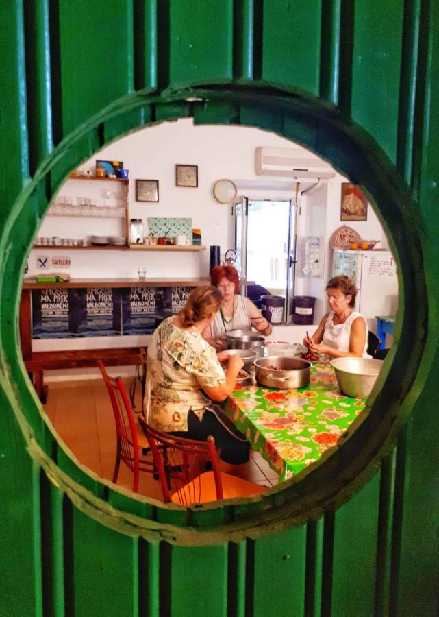 Mi Casa Es Tu Casa - Shkodra Backpackers Hostel Eksteriør bilde